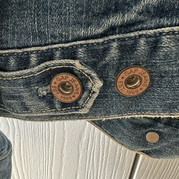SOLD - Vintage Y2K GAP Stretch Denim Jean jacket - Picture 5 of 5